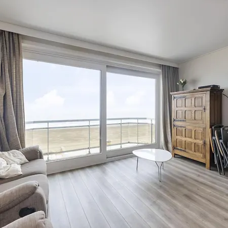 Апартаменты In By The Marina